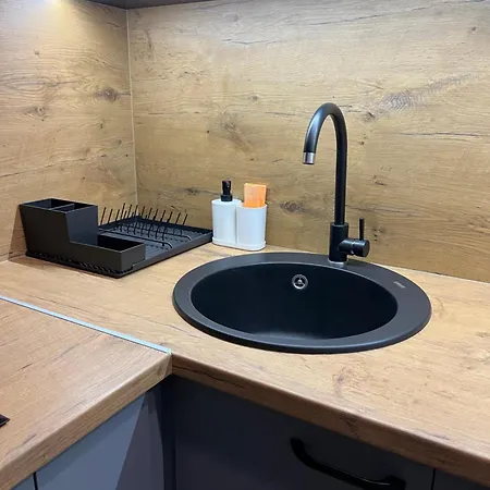 A Modern & Homely דירה *